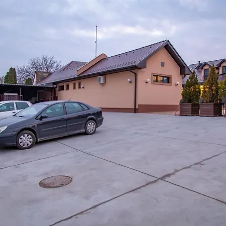 Harizma 013 Aparthotel Kovin