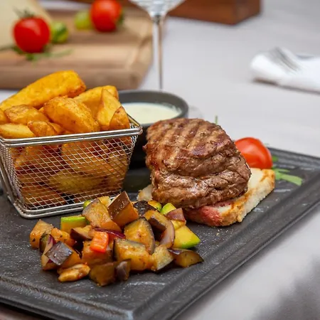 Aparthotel Harizma 013 4*