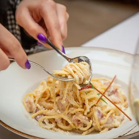 Harizma 013 Lägenhetshotell 4*