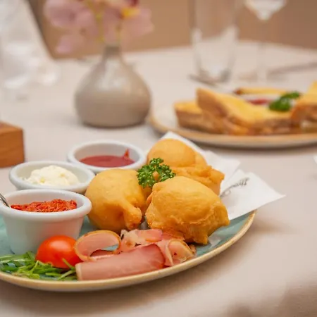 Harizma 013 Aparthotel 4*